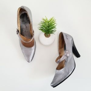 RARE Vintage 90s Destroy Mary Jane Pumps Silver